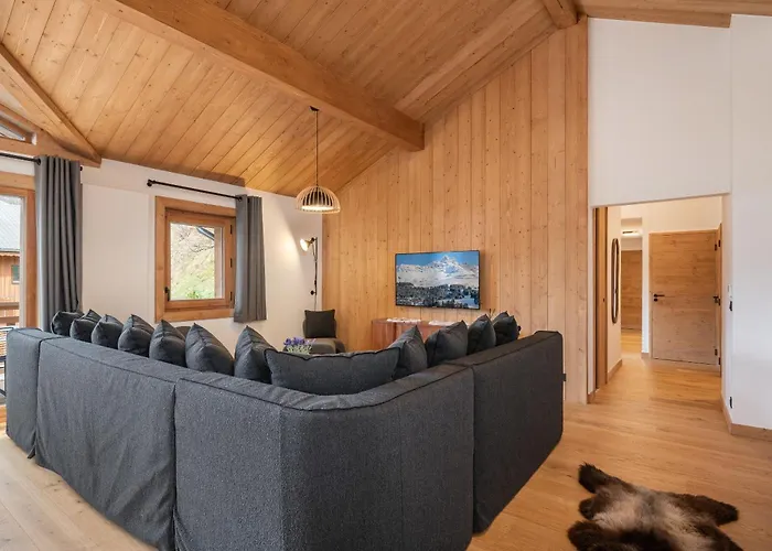 Peridot Champagny-en-vanoise - By Emerald