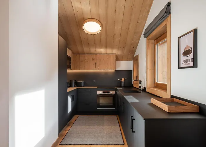 Peridot Champagny-en-vanoise - By Emerald