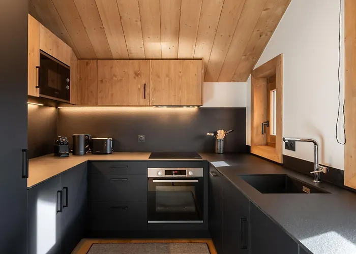 Peridot Champagny-en-vanoise - By Emerald