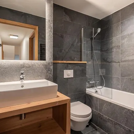 Peridot Champagny-en-vanoise - By Emerald La Plagne