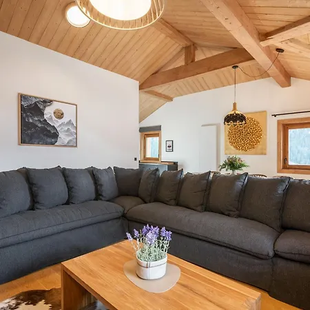 Peridot Champagny-en-vanoise - By Emerald *