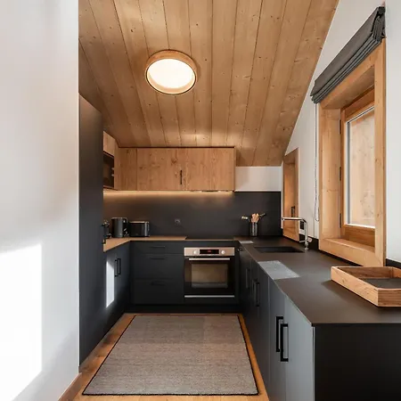 Peridot Champagny-en-vanoise - By Emerald