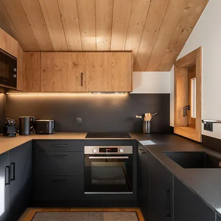 Peridot Champagny-en-vanoise - By Emerald