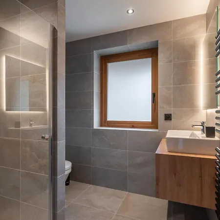 Peridot Champagny-en-vanoise - By Emerald *