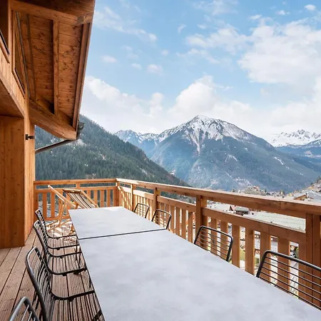 Peridot Champagny-en-vanoise - By Emerald *