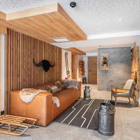 Peridot Champagny-en-vanoise - By Emerald