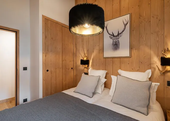 Peridot Champagny-en-vanoise - By Emerald