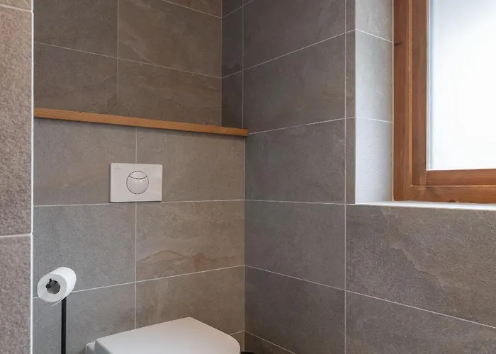 Peridot Champagny-en-vanoise - By Emerald * 拉普拉涅